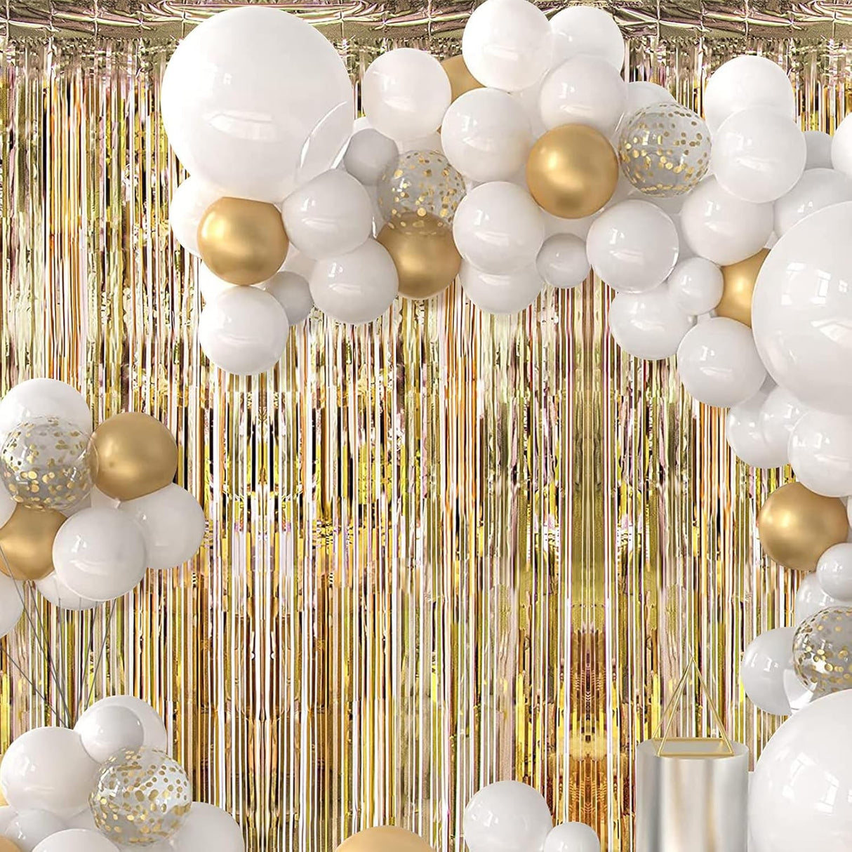 Perdea Franjurata, Vivimall, Model Decor Petrecere, pentru Fundal de Poze, Amenajare Colorata a Petrecerii, Dimensiune 100x200 cm, Gold Sampanie - vivimall.ro