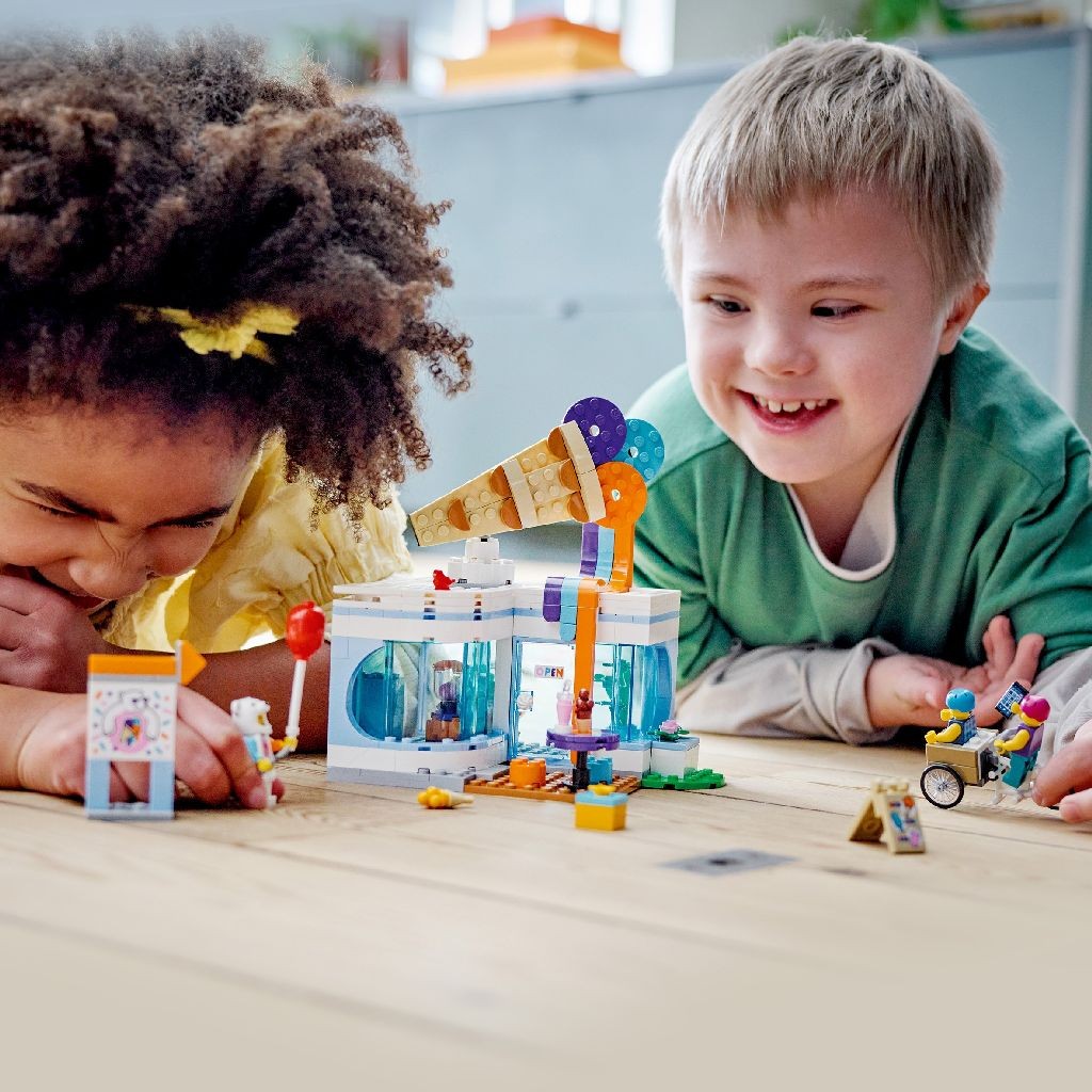 LEGO CITY MAGAZIN DE INGHETATA 60363