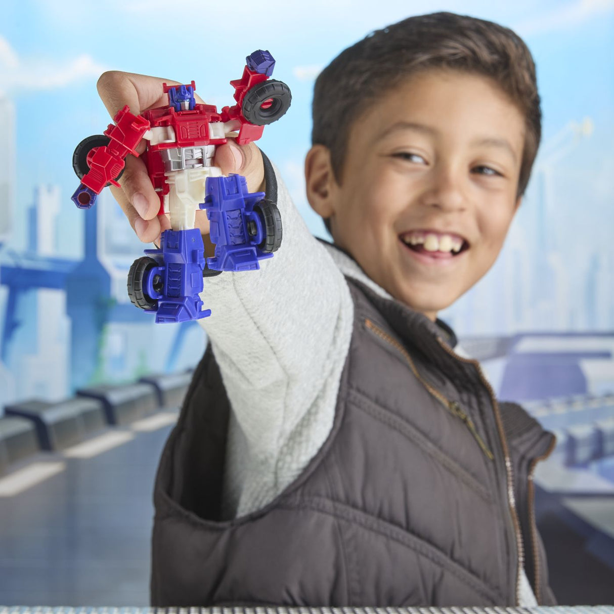 TRANSFORMERS CYBERWORLD ROBOT OPTIMUS PRIME CONVERTIBIL 10CM
