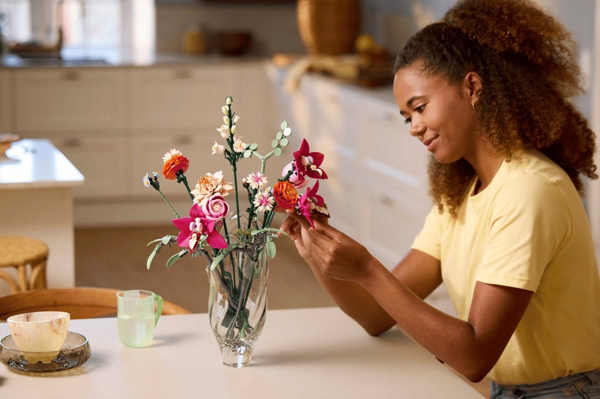 LEGO BOTANICALS BUCHET DE FLORI ROZ 10342