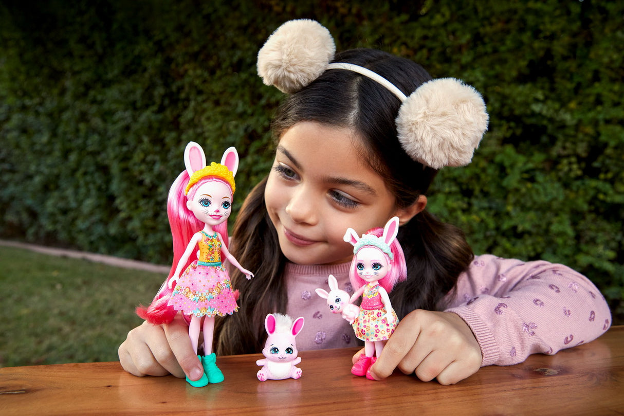 ENCHANTIMALS SET PAPUSI SURORI SI ANIMALUTELE LOR BREE BUNNY SI TWIST SI BEDELIA BUNNY SI TAPPY