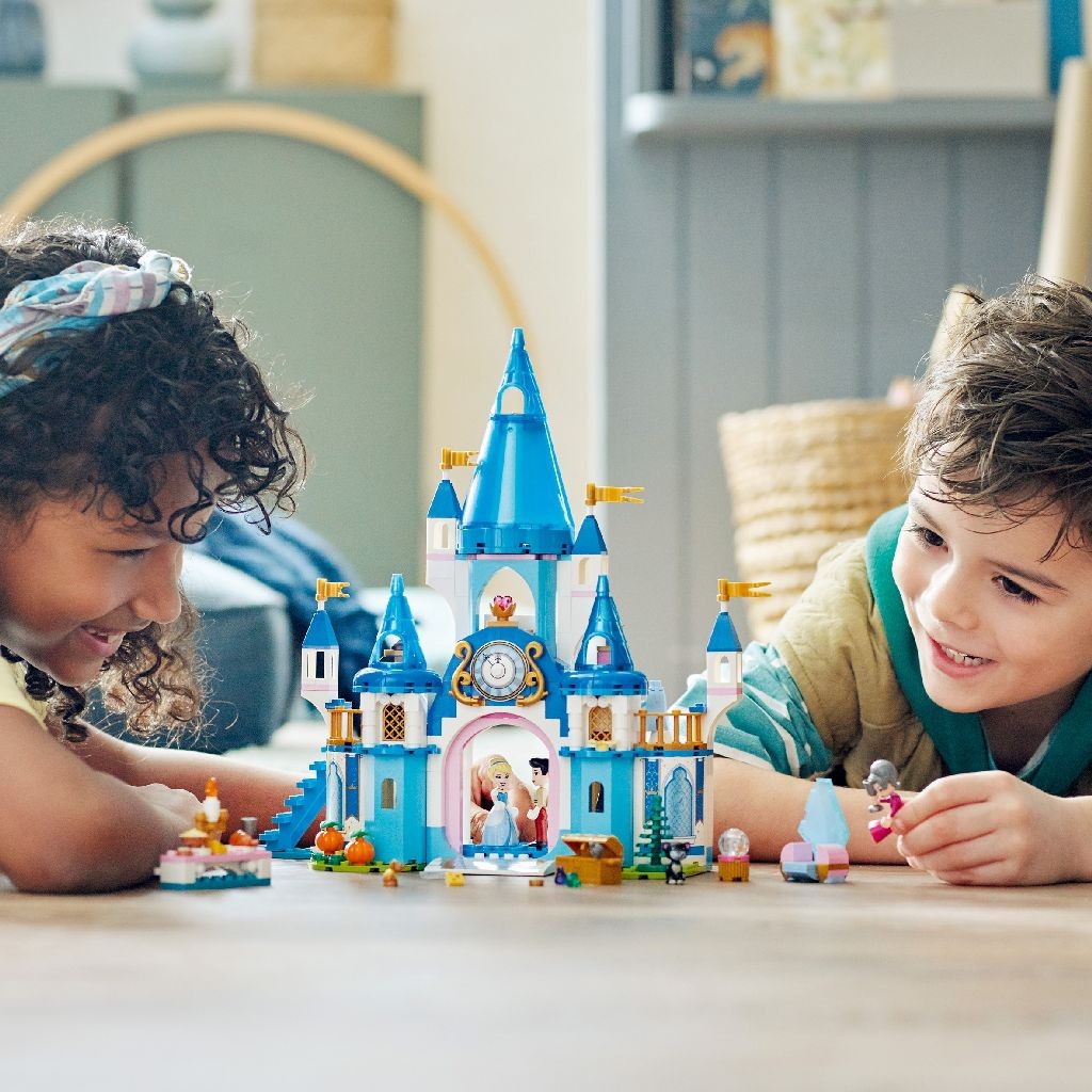 LEGO DISNEY PRINCESS CASTELUL CENUSARESEI SI AL LUI FAT-FRUMOS 43206