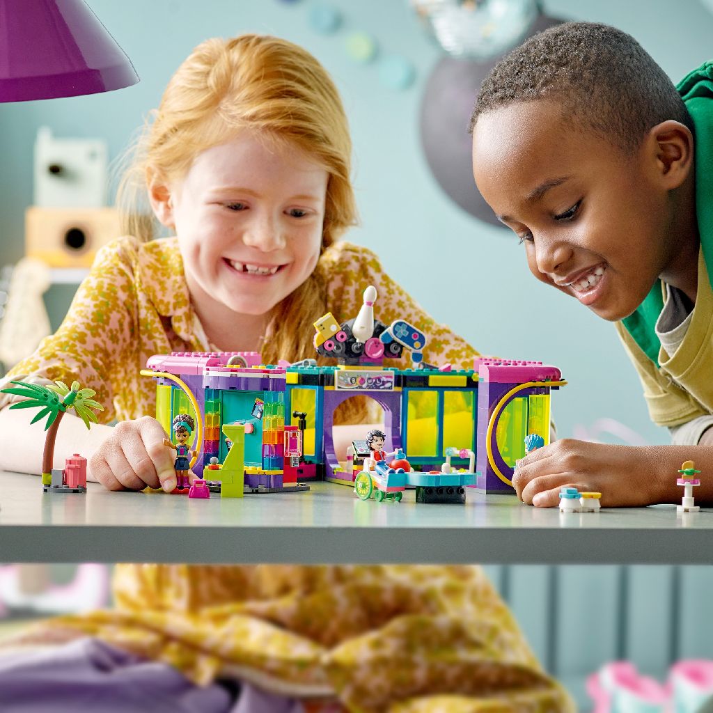 LEGO FRIENDS GALERIA DISCO CU JOCURI ELECTRONICE 41708