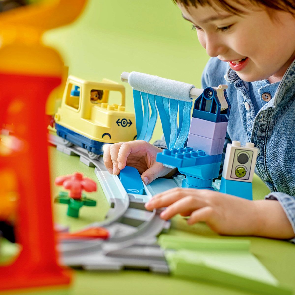 LEGO DUPLO TREN COMUNITAR INTERACTIV 10428