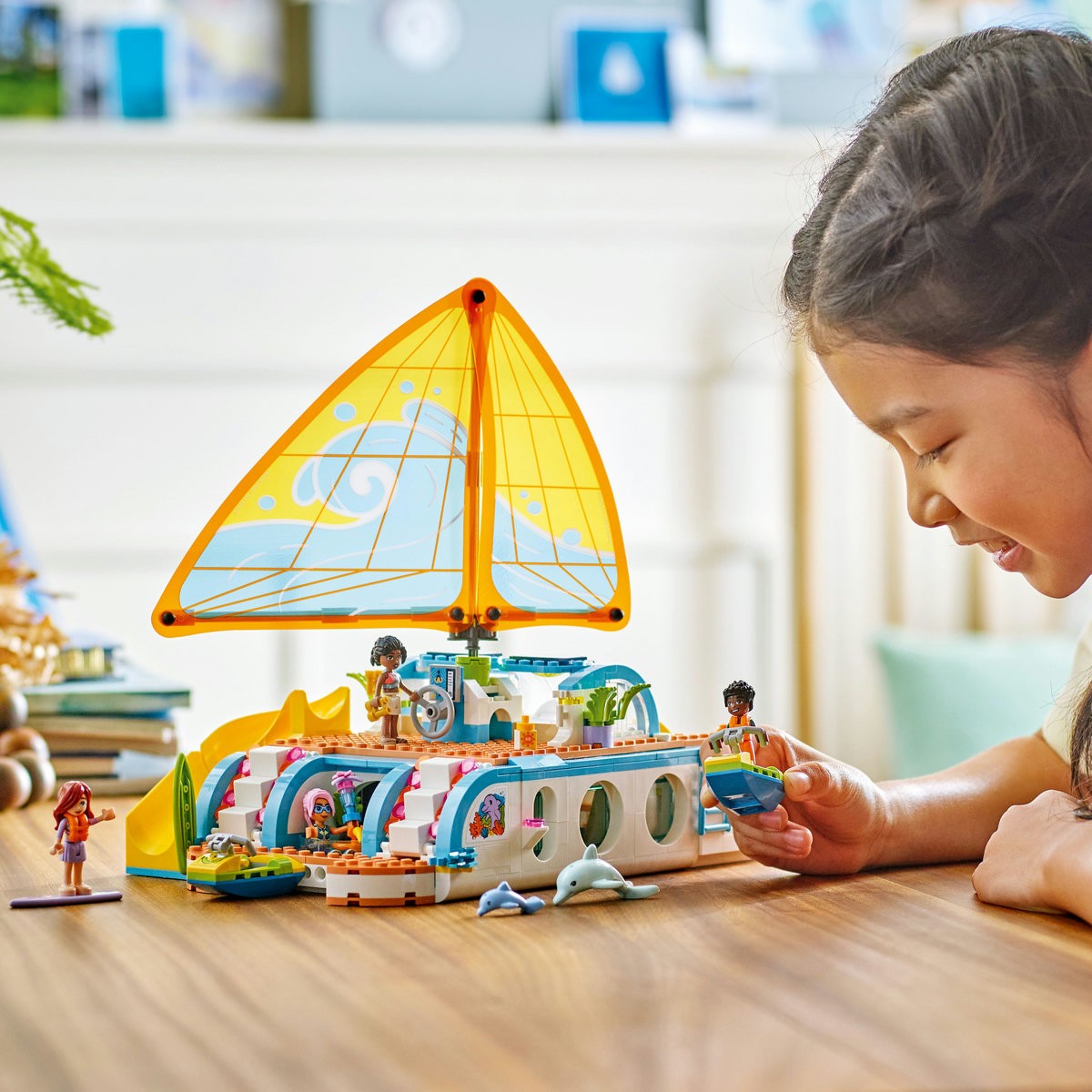 LEGO FRIENDS CALATORIA AVENTUROASA CU BARCA 42664