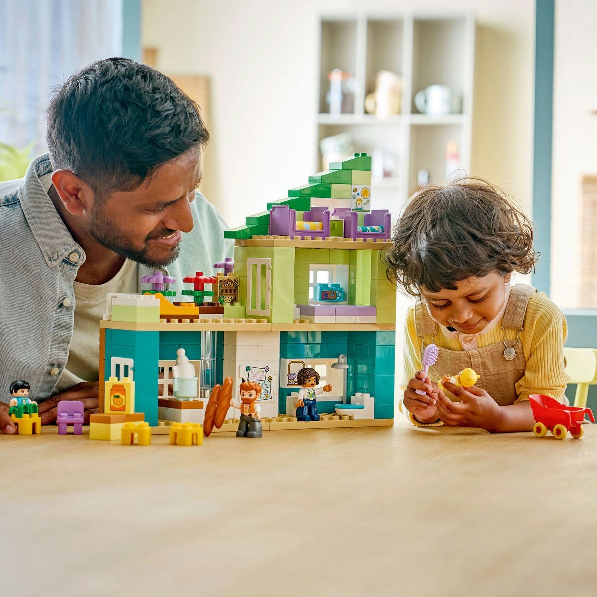 LEGO DUPLO CASA MODERNA DE FAMILIE 3 IN 1 CU FIGURINE 10470