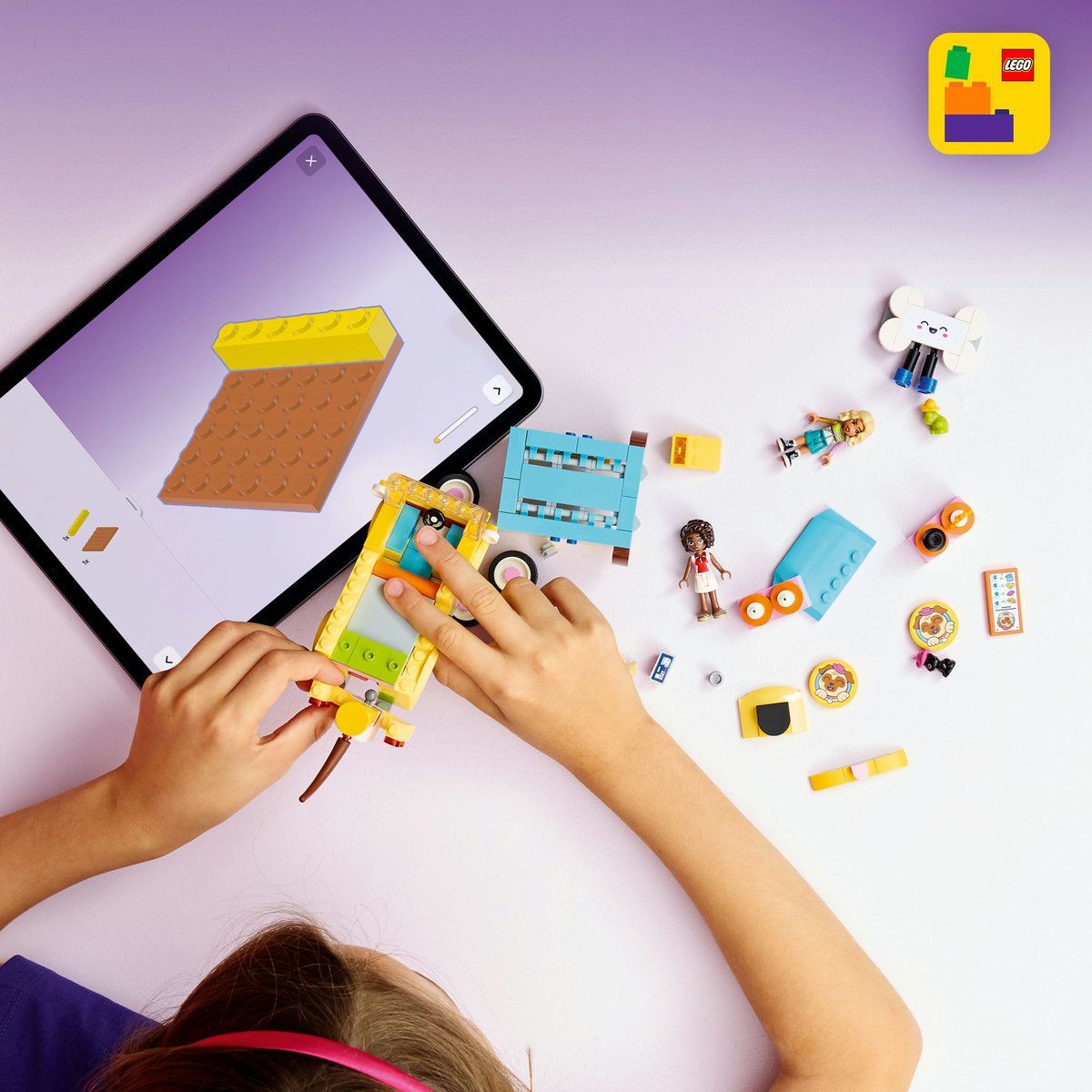 LEGO FRIENDS FURGONETA CU ACCESORII PENTRU ANIMALE DE COMPANIE 42678