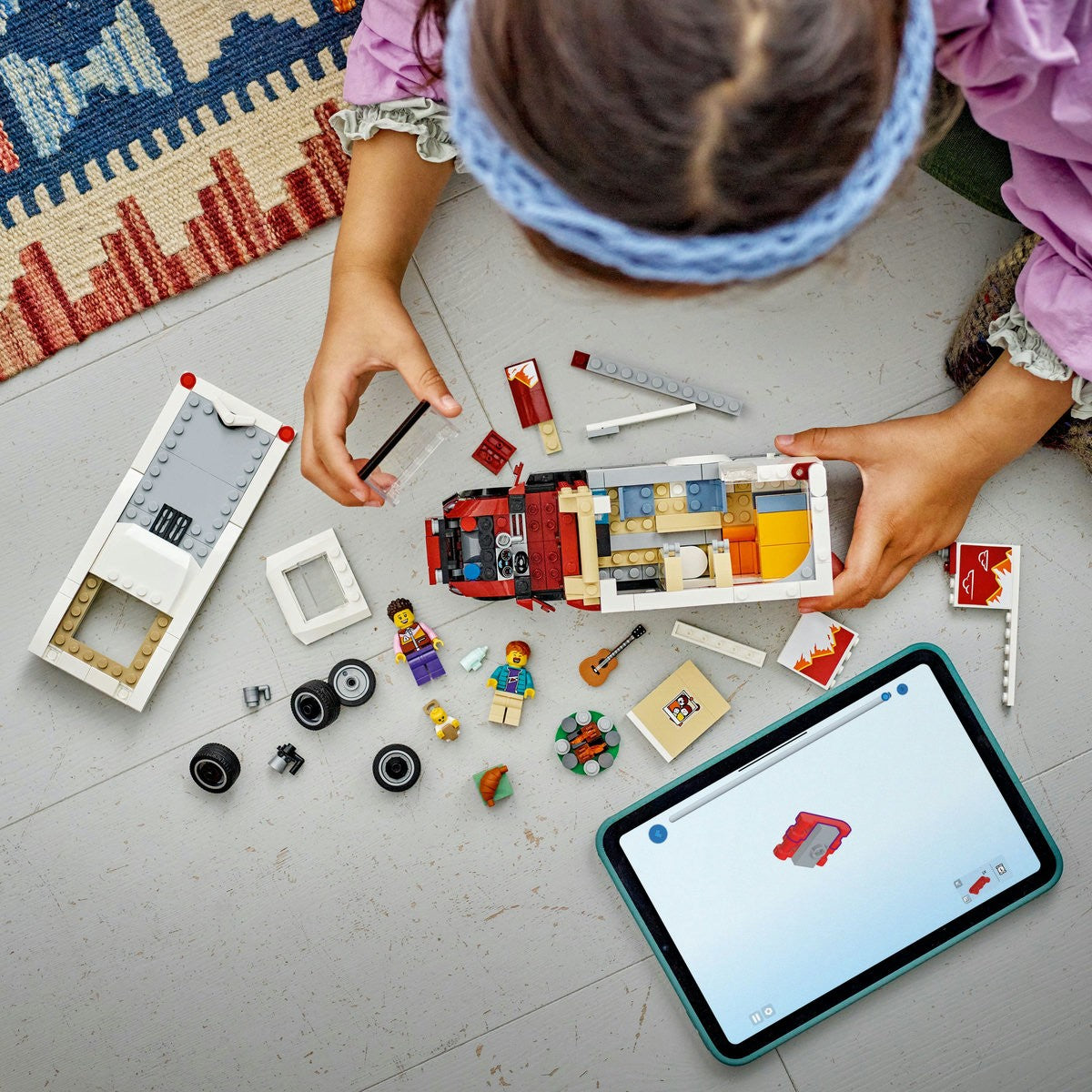 LEGO CITY RULOTA PENTRU AVENTURI DE VACANTA 60454