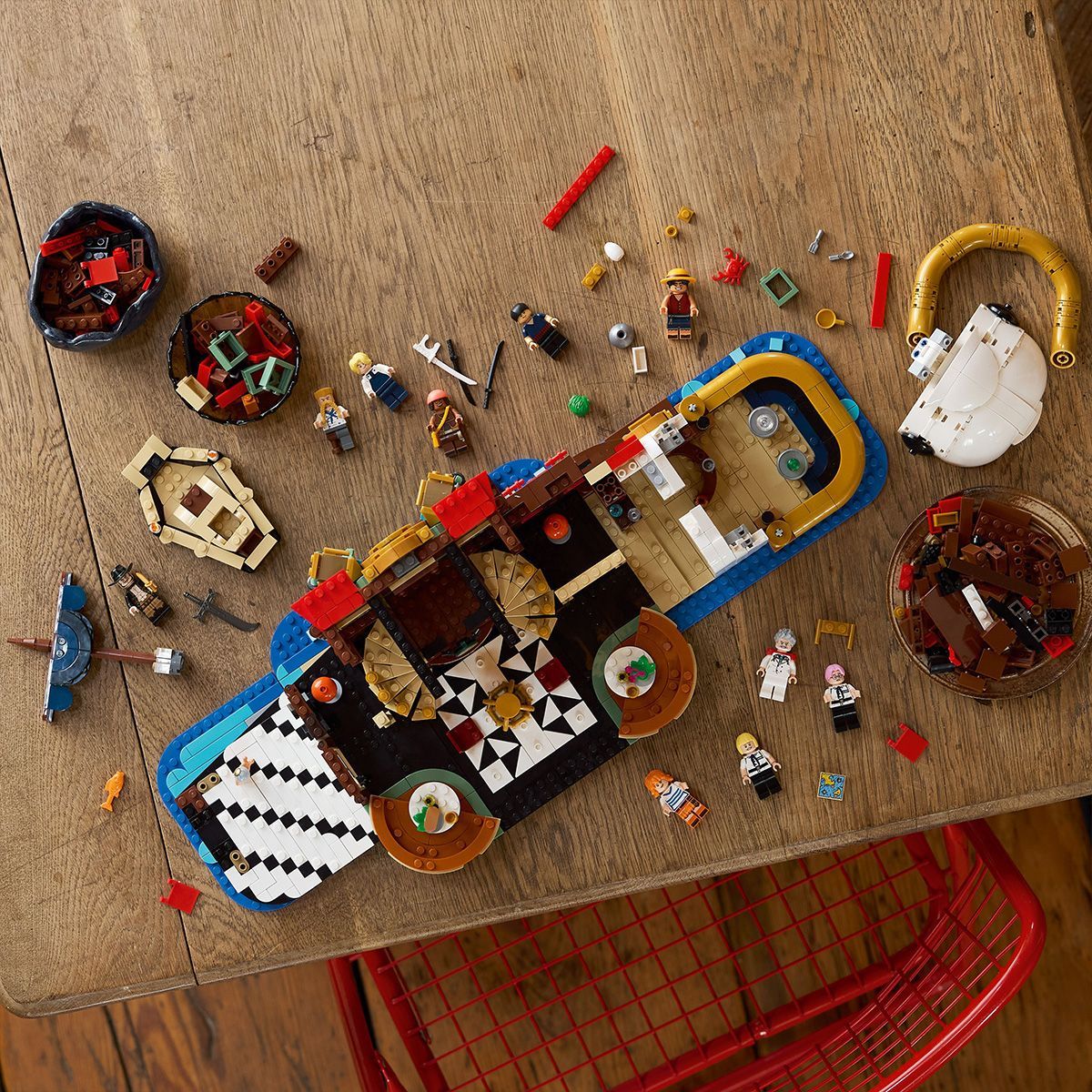 LEGO ONE PIECE RESTAURANTUL PLUTITOR BARATIE 75640