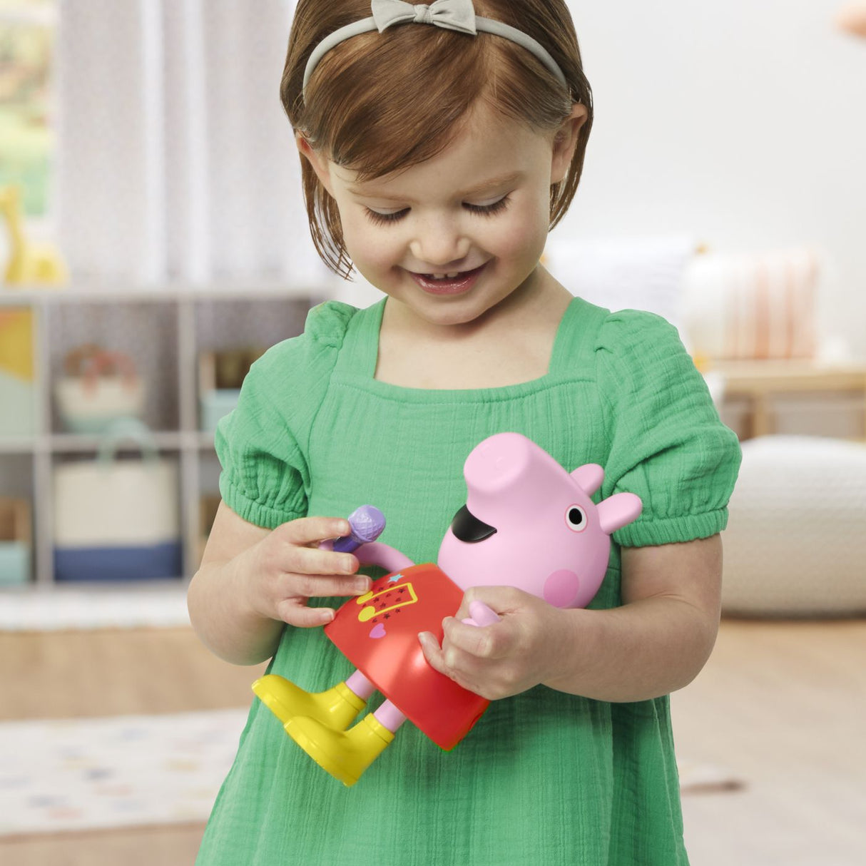 PEPPA PIG PAPUSA PEPPA CANTA SI VORBESTE