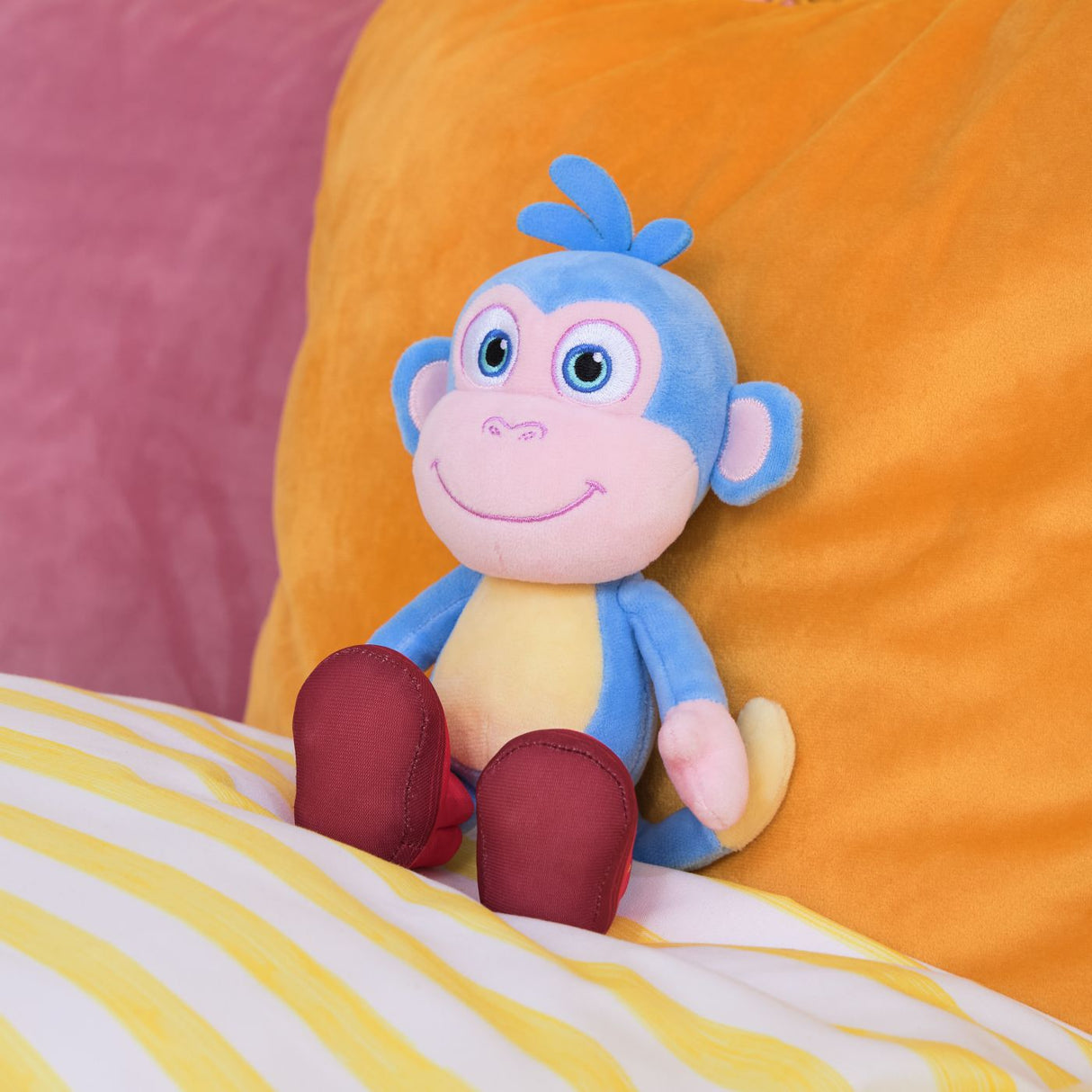 DORA SI PRIETENII JUCARIE DE PLUS BABOUCHE 20CM