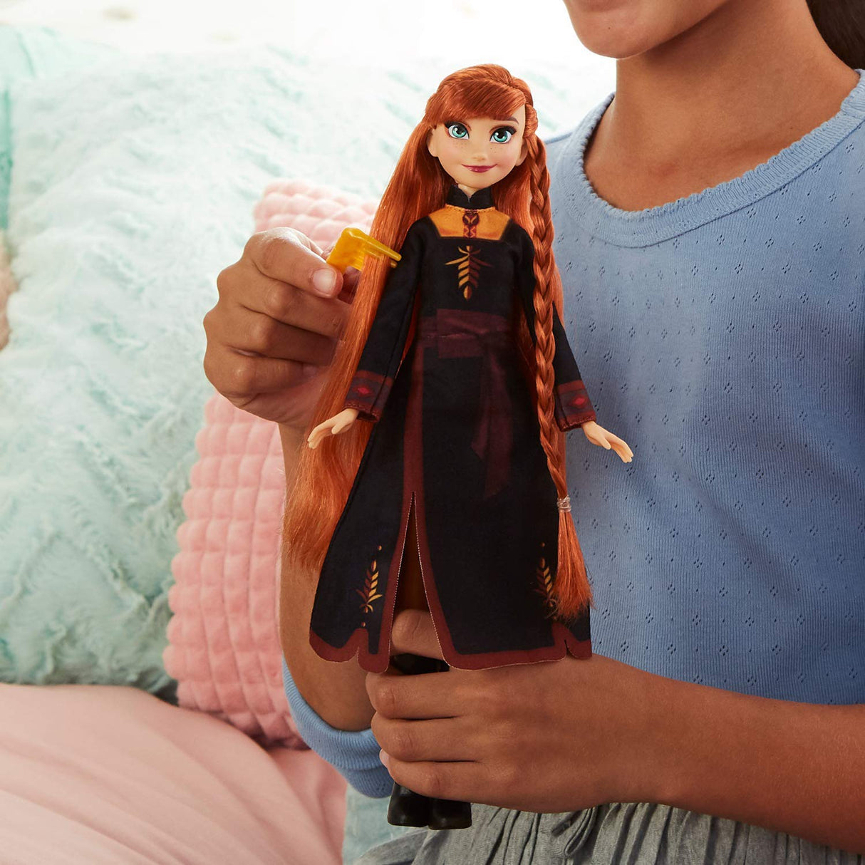 PAPUSA FROZEN2 ANNA CU PAR LUNG PENTRU IMPLETIT