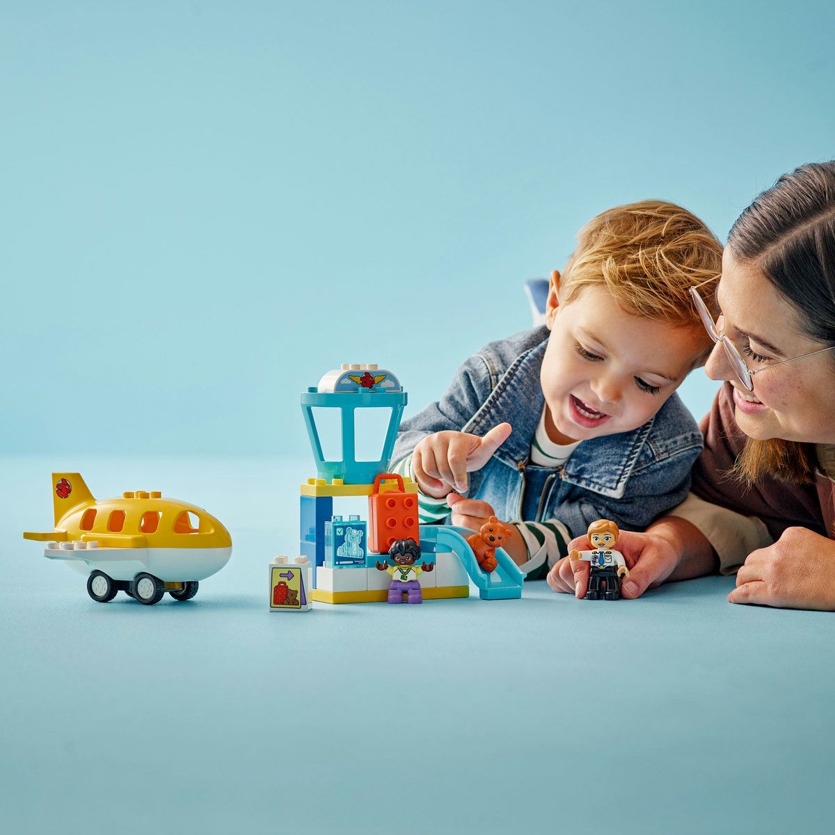 LEGO DUPLO PRIMA OARA LA AEROPORT 10443