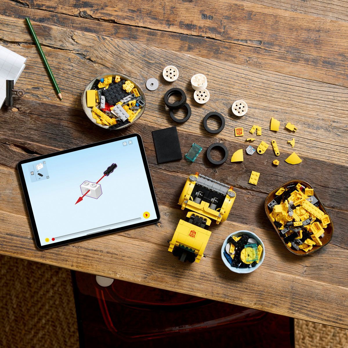 LEGO ICONS TRANSFORMERS BUMBLEBEE 10338