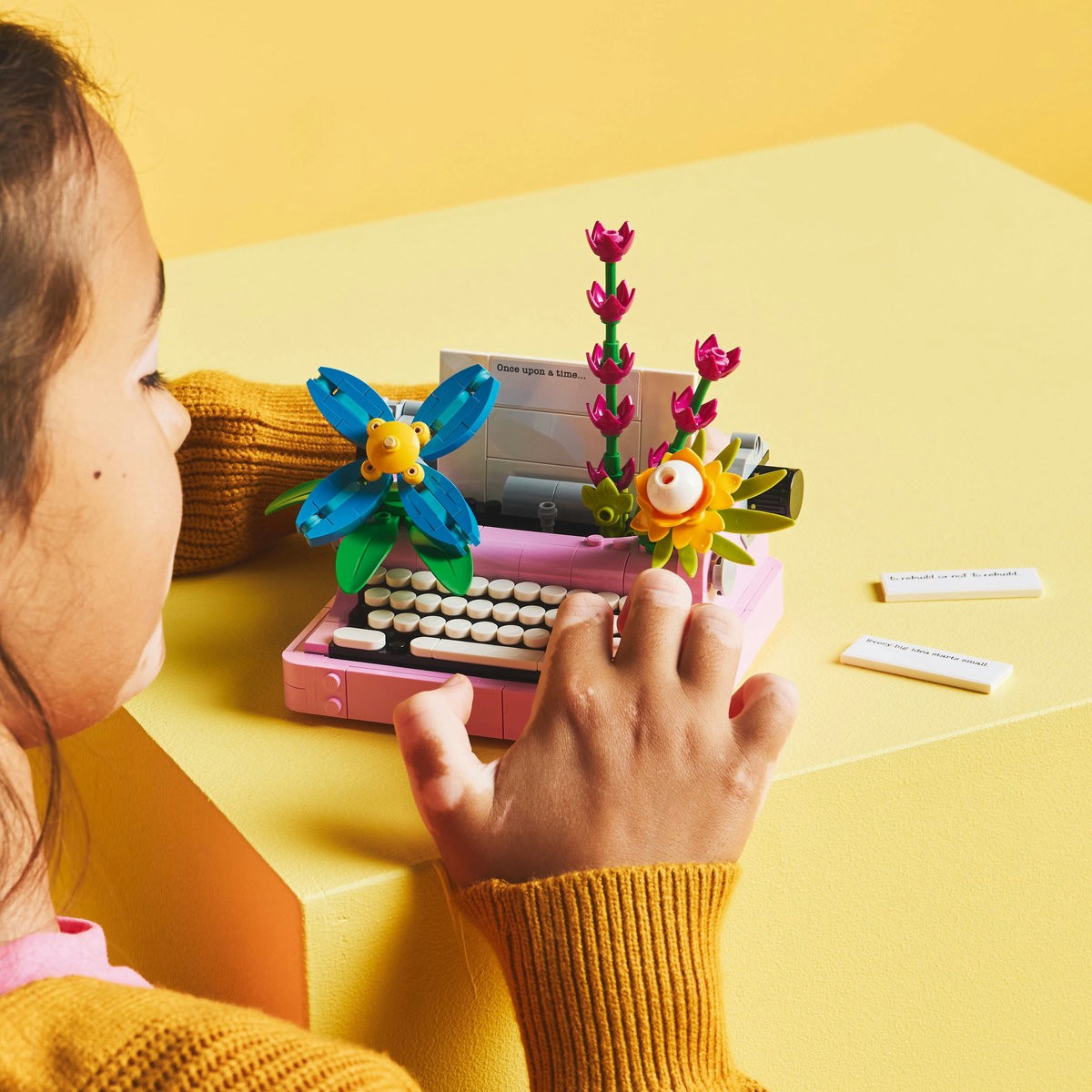 LEGO CREATOR MASINA DE SCRIS CU FLORI 31169