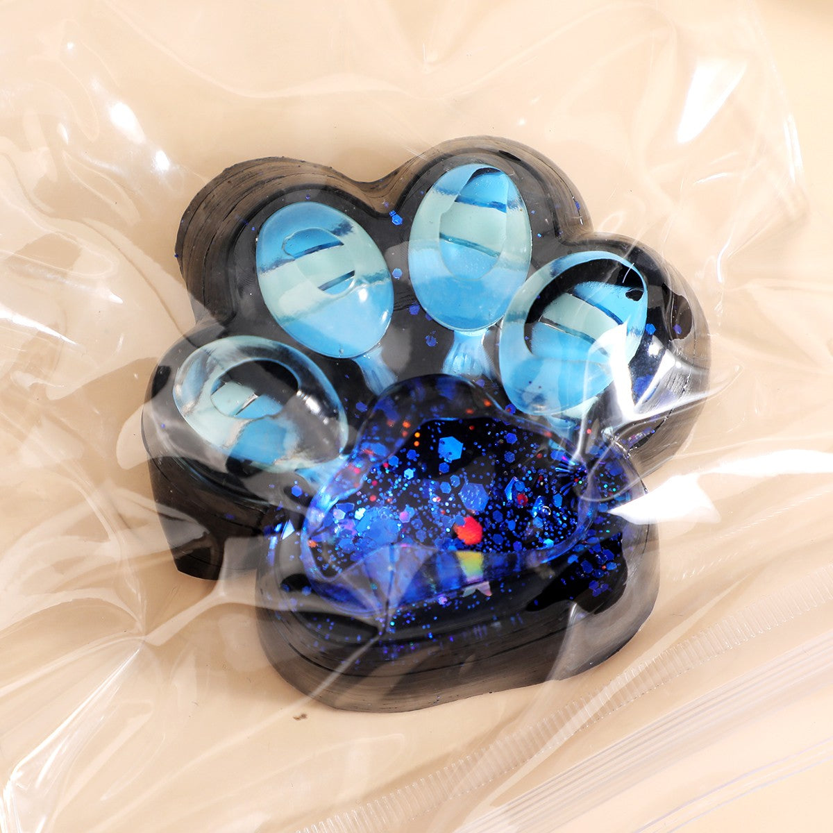 Jucarie Antistres Squishy, Vivimall, cu Revenire Lenta, Squeeze Pinch Family, Model Cat Paw, 6.5 x 6 cm, din Tpr, 4-6 Ani, Model 1 Pestisori, Negru cu Insertii - vivimall.ro