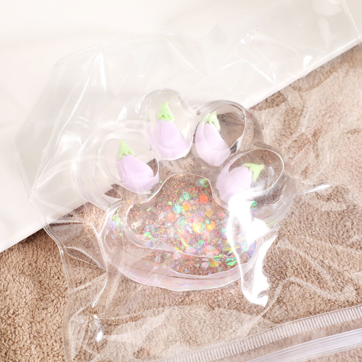 Jucarie Antistres Squishy, Vivimall, cu Revenire Lenta, Model Cat Paw, Squeeze Pinch Family, 6.5 x 7 cm, din Tpr, 4-6 Ani, Model 3 Legume, Transparent - vivimall.ro