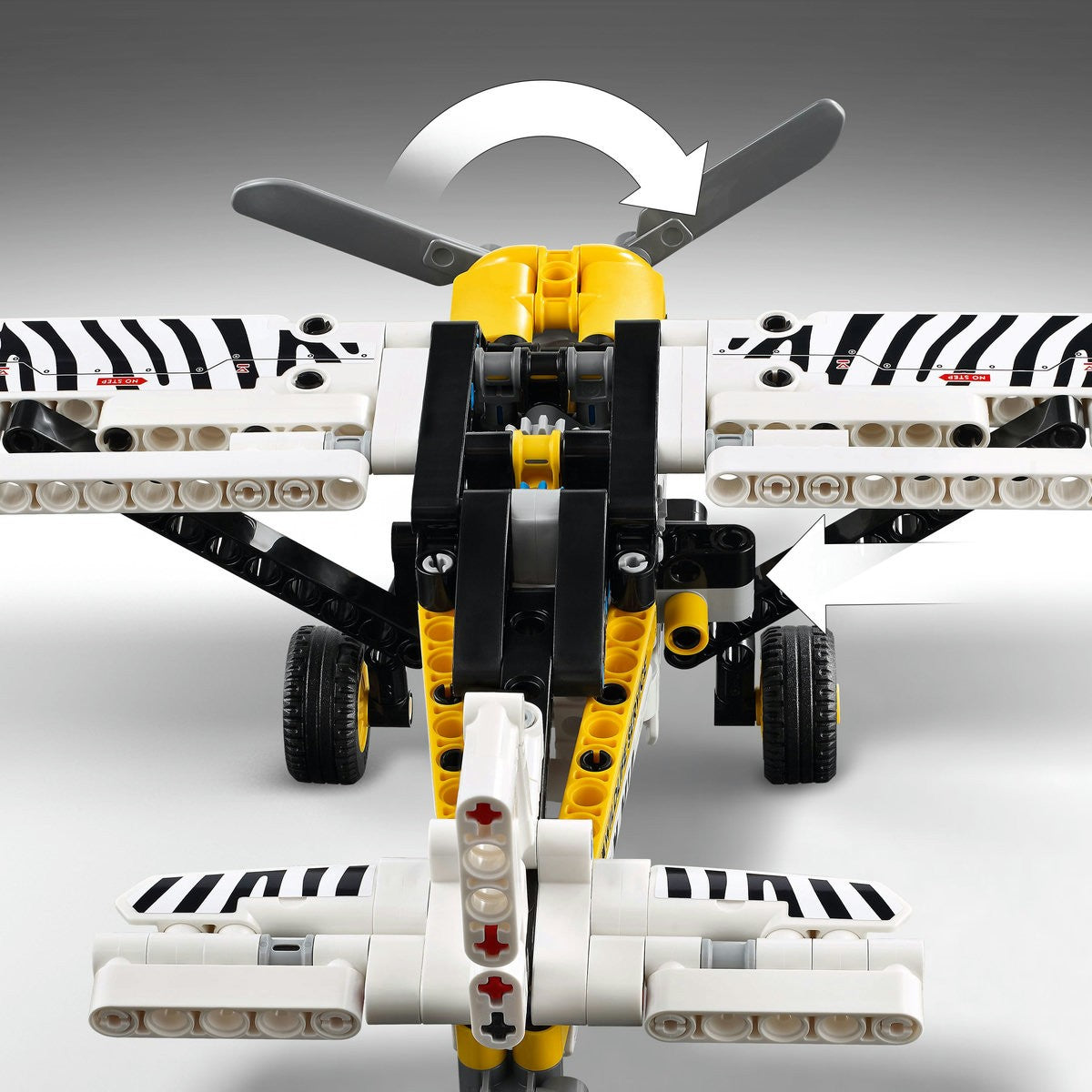 LEGO TECHNIC AVION PENTRU ZONE GREU ACCESIBILE 42198