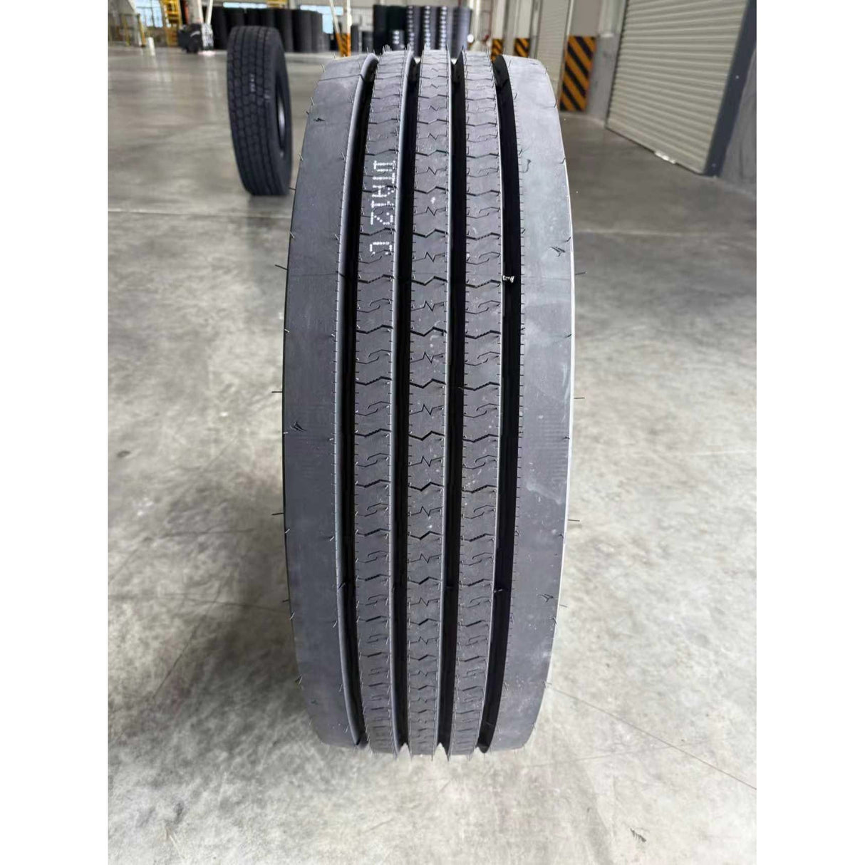Anvelopa Camion Roadtrack 315/80/R22.5 157/154L 20PR SL101, Axa Directie, All Season, Profil Lung Drum, Rezistenta Sporita la Uzura - vivimall.ro