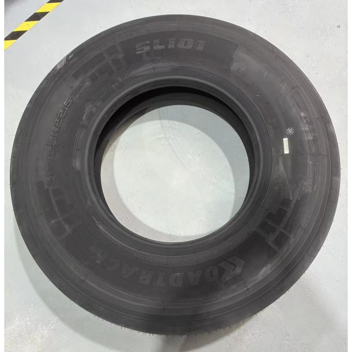Anvelopa Camion Roadtrack 315/80/R22.5 157/154L 20PR SL101, Axa Directie, All Season, Profil Lung Drum, Rezistenta Sporita la Uzura - vivimall.ro