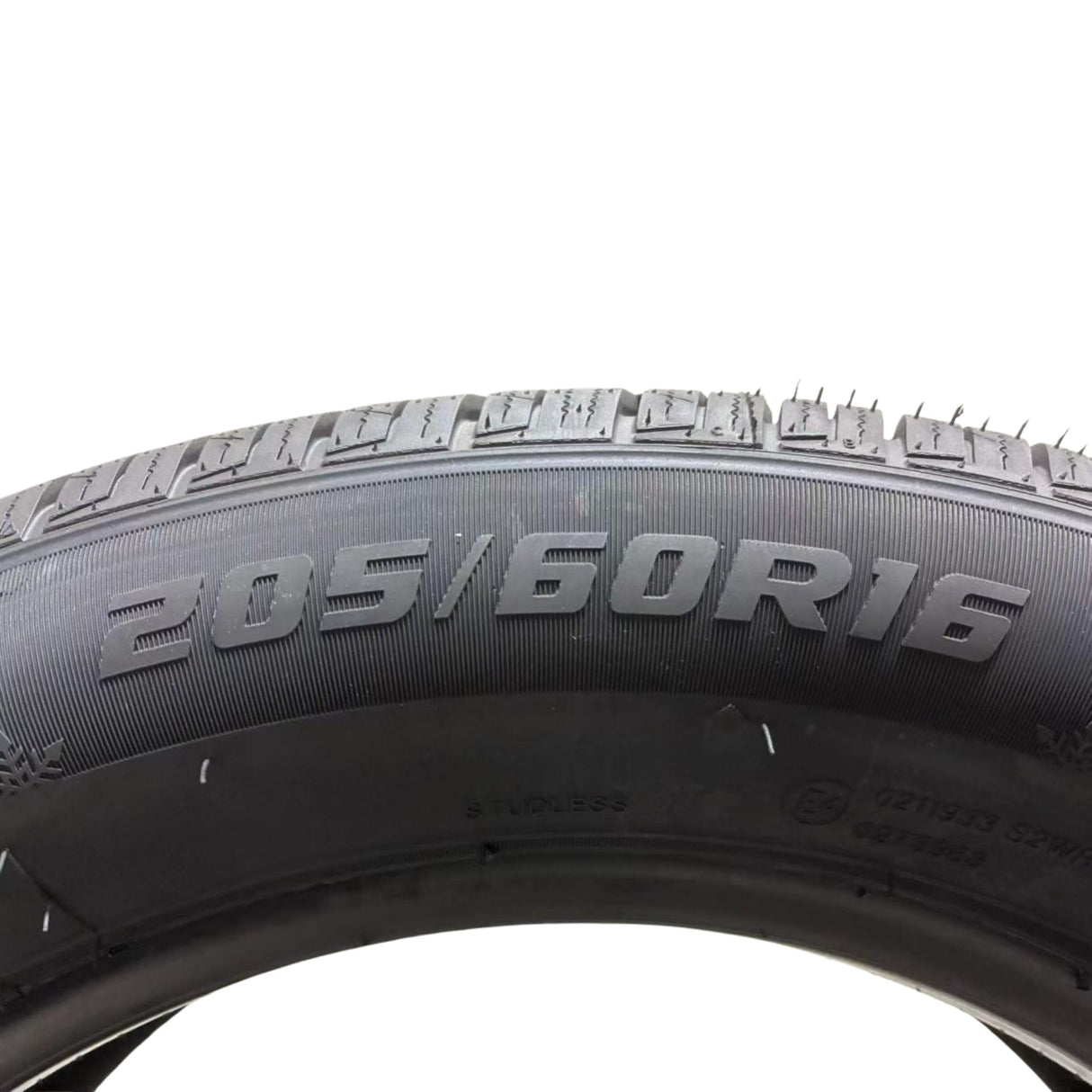 Anvelopa Iarna LANVIGATOR WINTERGRIP HP 205/60R16 96H XL, Aderenta Sporita pe Zapada si Umed, Confort si Durabilitate - vivimall.ro
