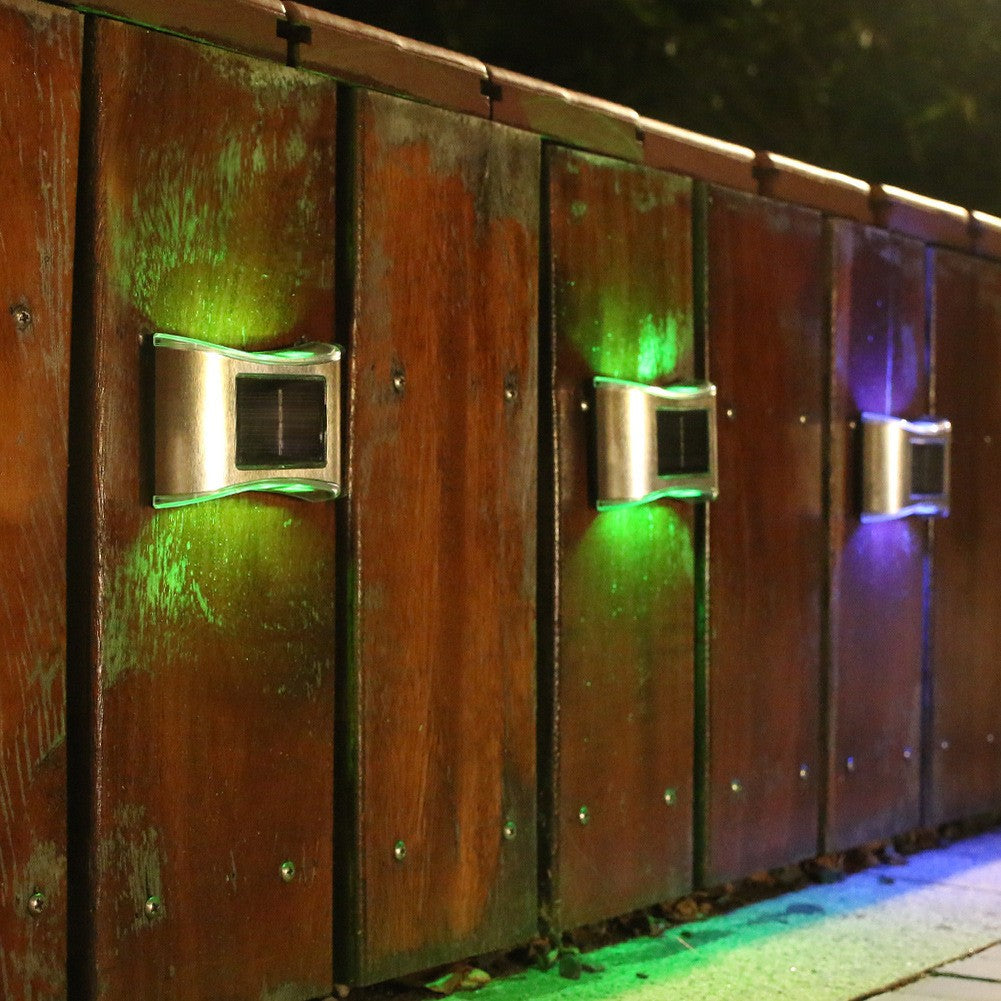 Aplica solara LED Vivimall, ABS/Policarbonat, rezistenta la apa IP65, 6 LED-uri, pentru perete, trepte, borduri, terasa, 1.2V, 600mah, 10 x 6.5 cm, doua moduri de prindere, lumina multicolora, gri - vivimall.ro