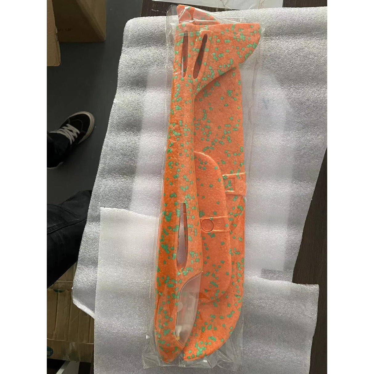 Avion Planor cu Pilot, Vivimall, Din Polistiren, Cu Lumini pe Toata Lungimea, 47 cm, Portocaliu - vivimall.ro