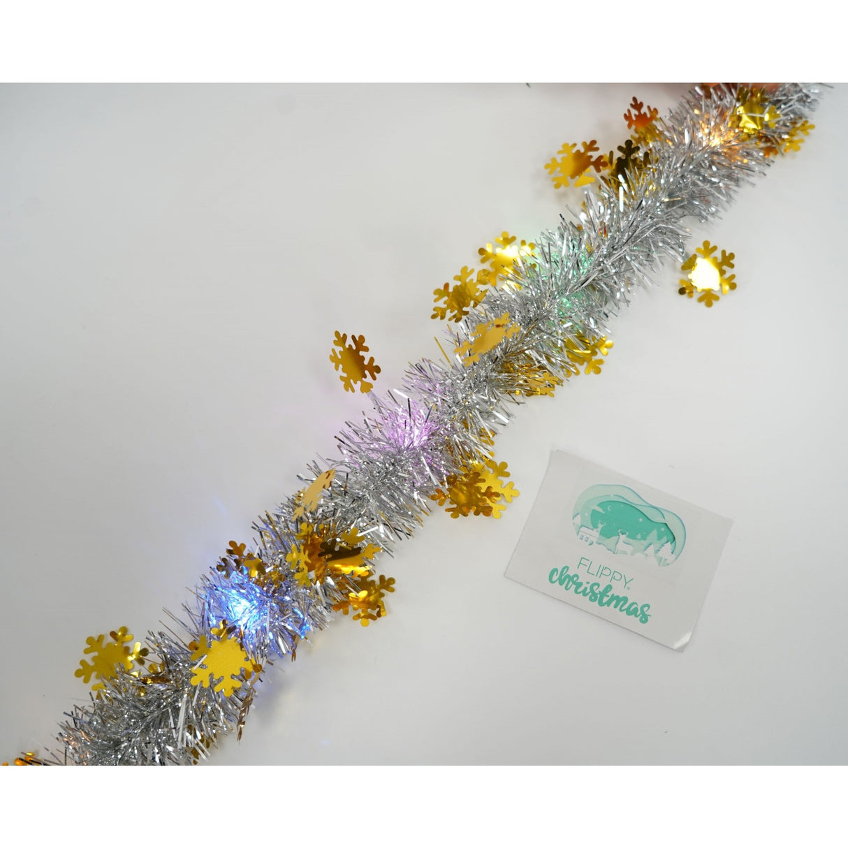 Beteala Craciun cu LED, Aurie, model cu fulgi de nea, 2 m x 5 cm, PVC, Sir, Artificiala, Vivimall - vivimall.ro