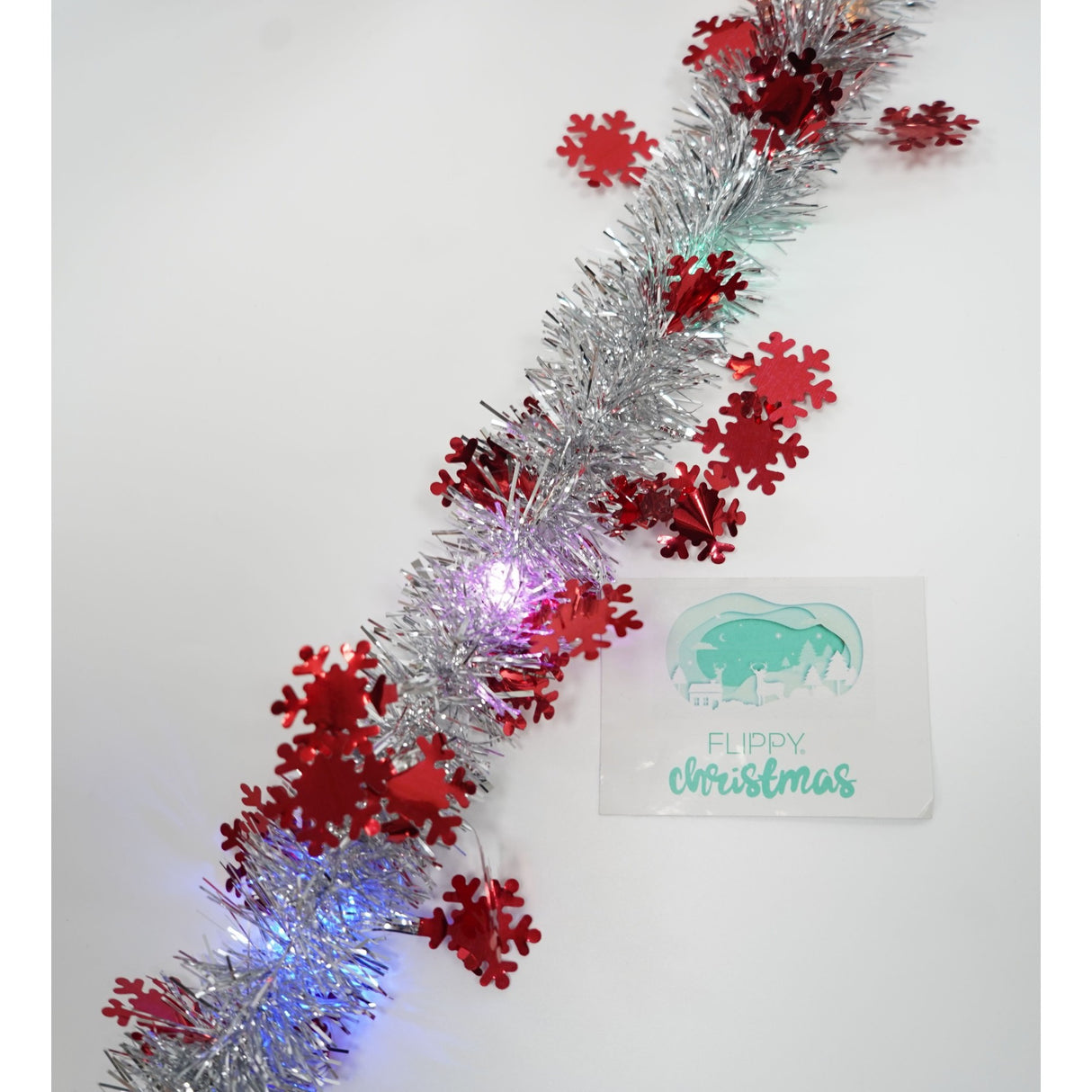 Beteala Craciun cu LED, Rosie, model cu fulgi de nea, 2 m x 5 cm, PVC, Sir, Artificiala, Vivimall - vivimall.ro