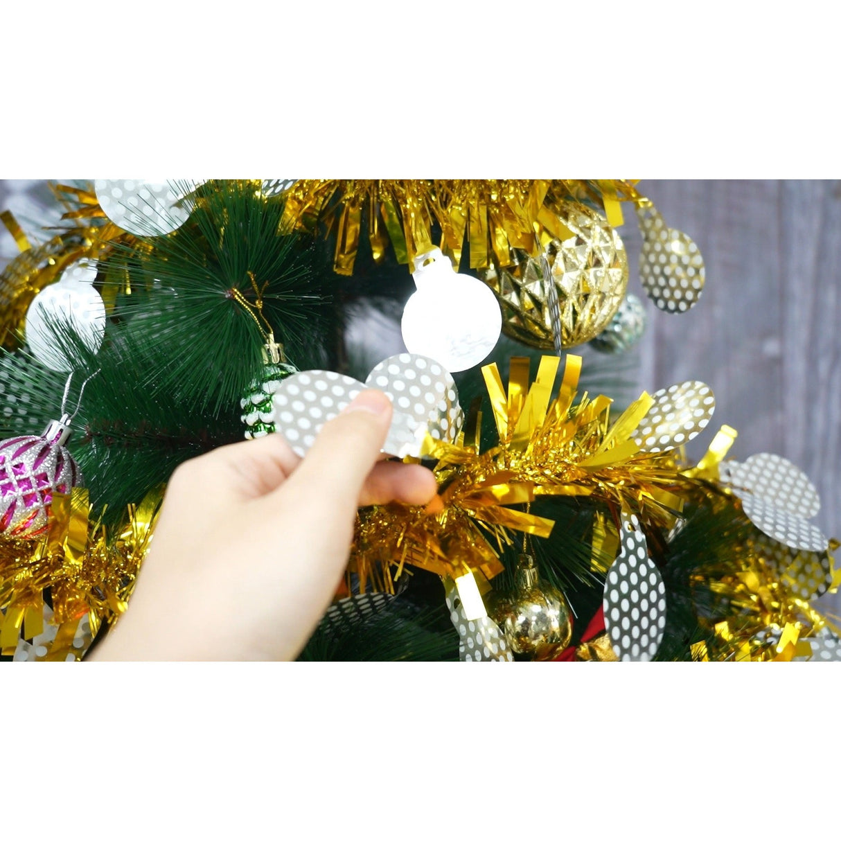 Beteala Craciun, Flippy, auriu, marimea: 2 m x 11 cm x 9 cm material:folie PVC, interior/exterior - vivimall.ro