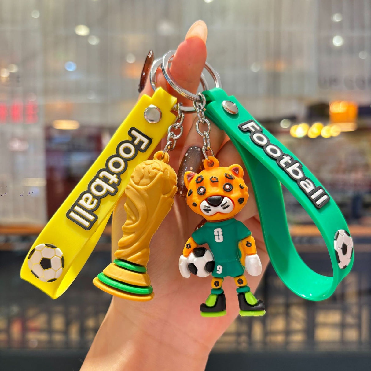 Breloc Chei, Flippy, Model Leopard, Mascota de Fotbal, Cupa Mondiala, Accesoriu Pentru Chei si Rucsac, Cauciuc Moale, 26 g, 6.2 x 3.4 cm, Verde - vivimall.ro