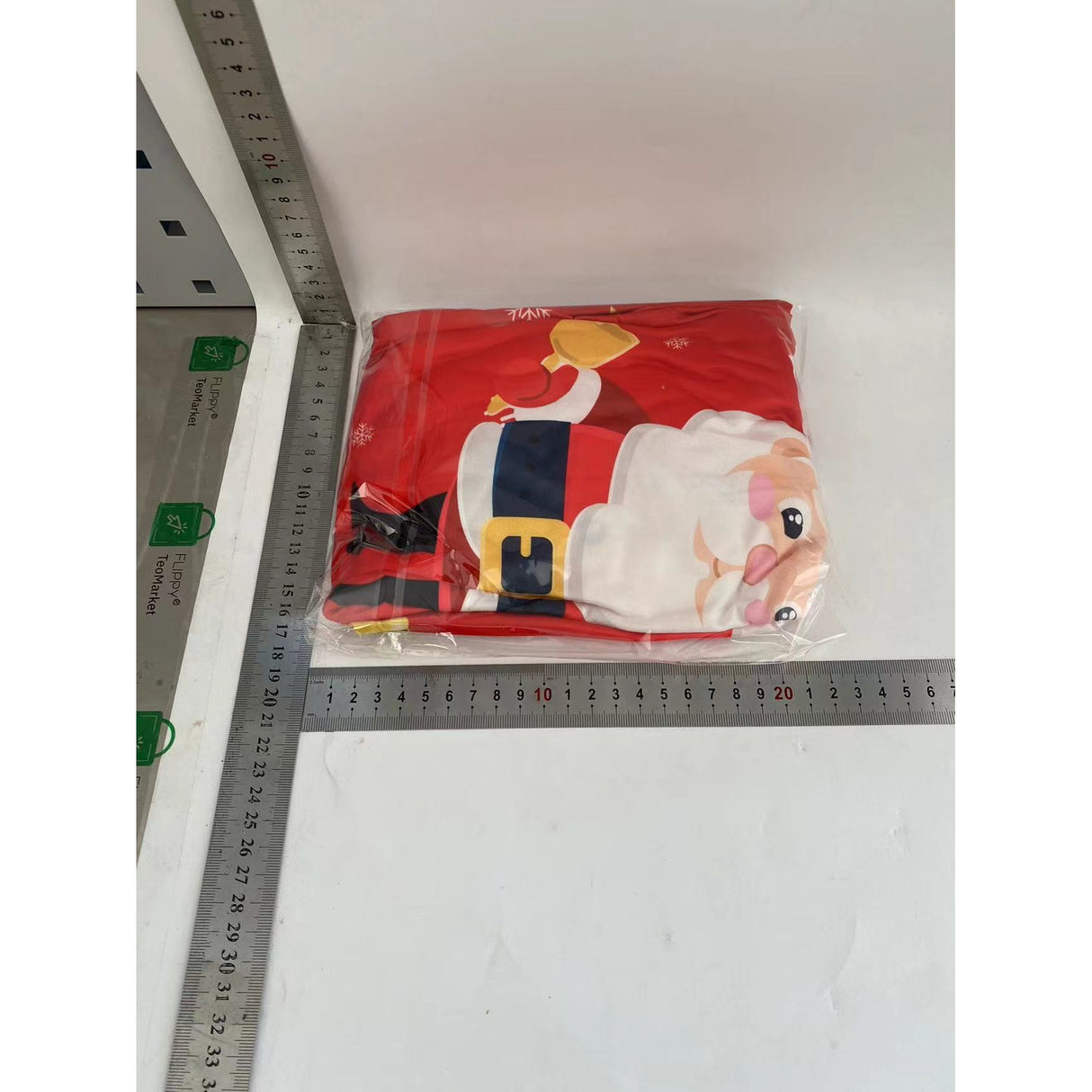 Husa pentru scaun, Flippy, Tematica Craciun, Model 4 Mos Craciun cu Sacul, Rosu - vivimall.ro