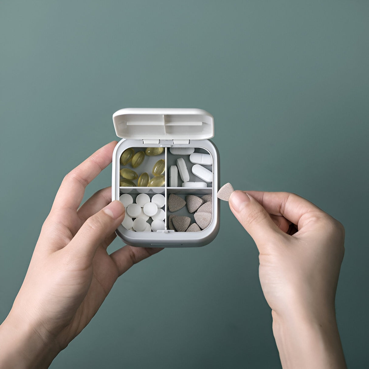 Mini Cutine Medicamente 4 Compartimente | MiniCandy - vivimall.ro