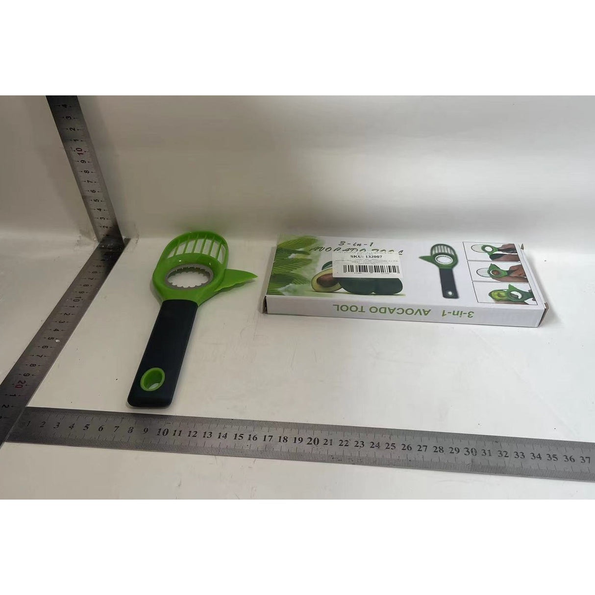 Cutit 3in1 pentru Avocado, Vivimall, Cutit, Scoatere Miez si Feliator Pulpa, din PP si Otel Inoxidabil, Negru/Verde - vivimall.ro