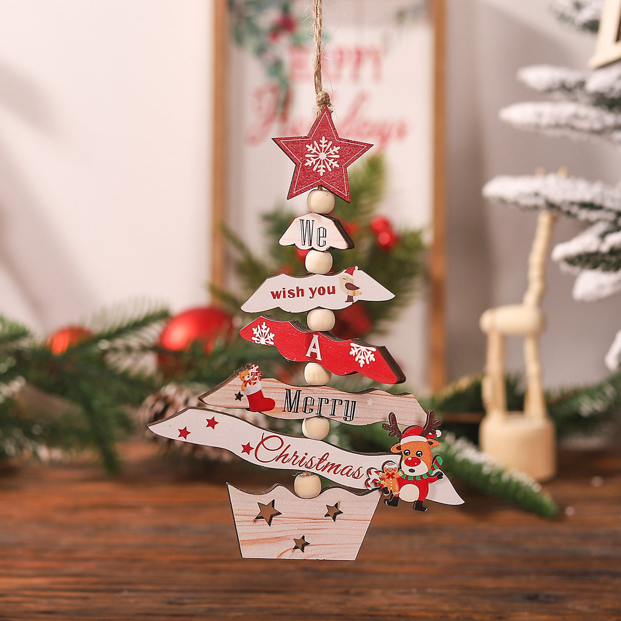 Decoratiune de Craciun din Lemn, Vivimall, cu Snur pentru Agatare in Brad, Model Brad de Craciun si Ren, Scris We Wish You A Merry Christmas, 17x12.8x0.4 cm, Multicolor - vivimall.ro