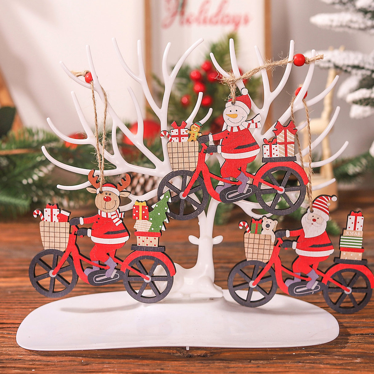 Decoratiune de Craciun din Lemn, Vivimall, cu Snur pentru Agatare in Brad, Model Mos Craciun pe Bicicleta, 10.3x11.5x0.5 cm, Multicolor - vivimall.ro