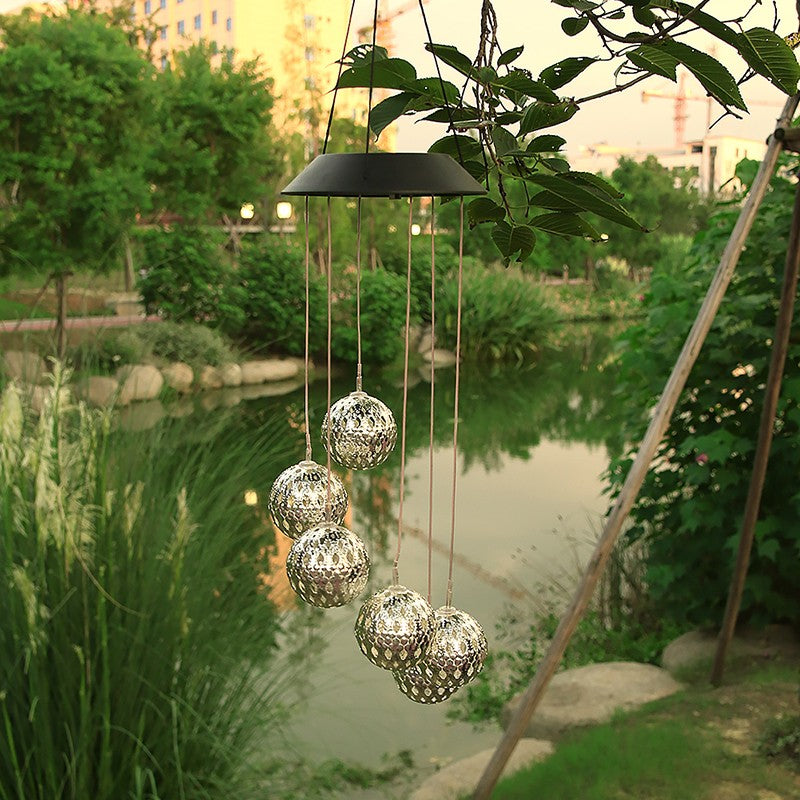 Lampa solara de tip decoratiune pentru gradina, Vivimall, model clopotel de vant, alb cald - vivimall.ro