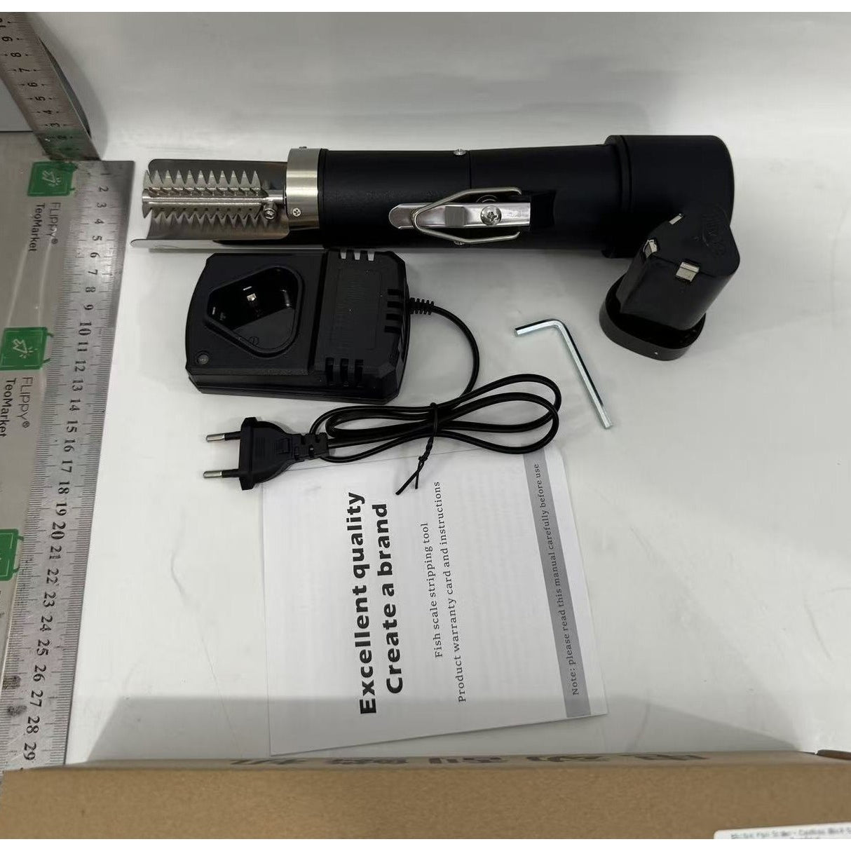 Dispozitiv Electric de Curatare Solzi Peste, Flippy, din Otel Inoxidabil, 28 x 5 cm, Negru