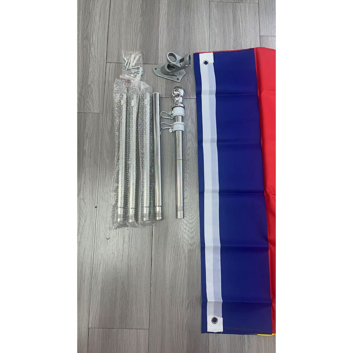 Kit Steagul Romaniei, Vivimall, Catarg 1.8 m, Suport Perete, Steag, Tricolor - vivimall.ro