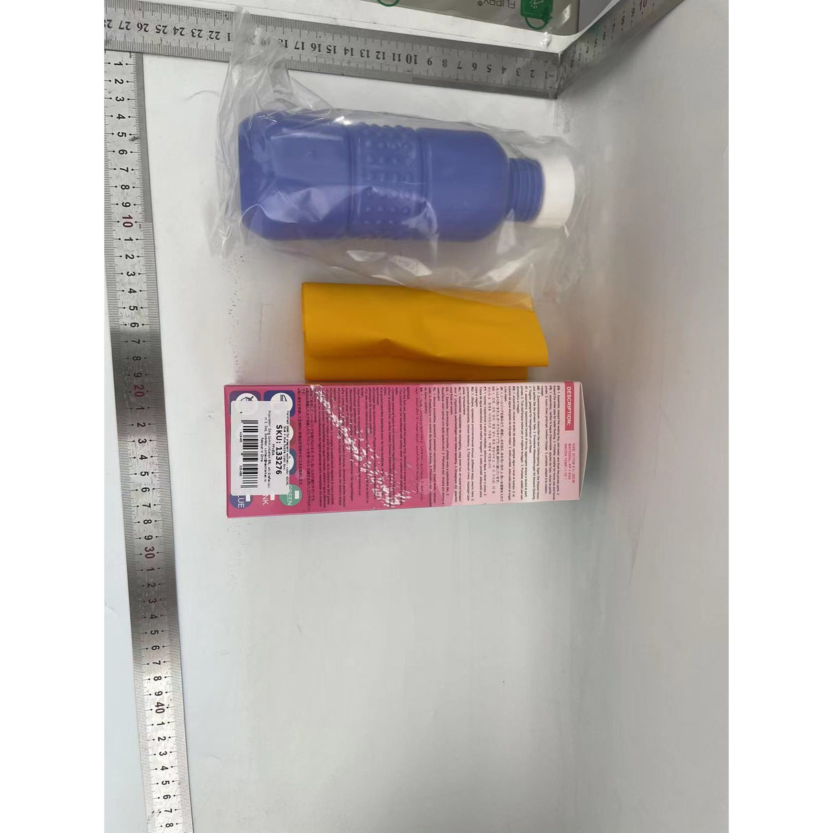 Bideu Portabil pentru Igiena Intima, Vivimall, pentru Postpartum/ Postoperator, 450 mL, cu Capac si Husa Galbena, 29.5x7 cm, Culoare Recipient Mov - vivimall.ro