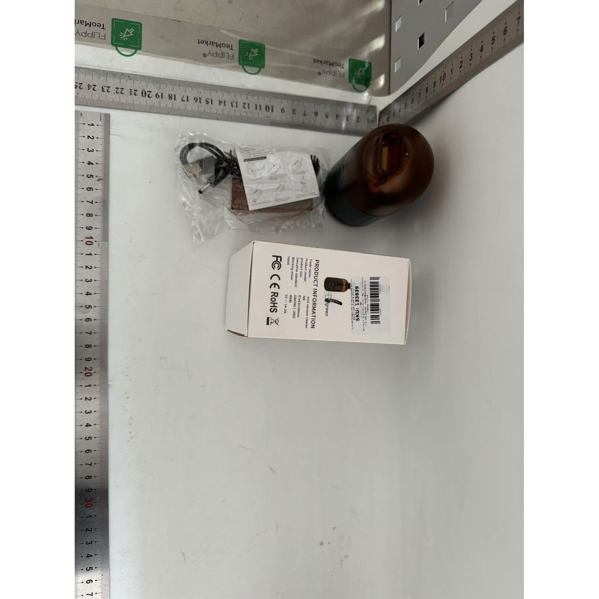 Aspirator Portabil pentru Automobil, Vivimall, Aspirator mic fara Fir, pentru Casa si Masina, incarcare USB, 2 in 1, 16.3x6 cm, Verde - vivimall.ro