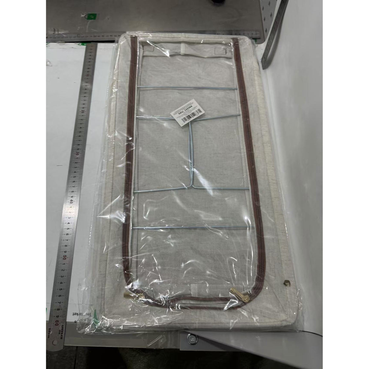 Cutie Depozitare cu Cadru Metalic, Vivimall, pentru Incaltaminte, Haine, Lingerie, Fermoar Calitativ, Fereastra Transparenta, Manere Laterale, 60 x 30 x 15 cm Bej - vivimall.ro