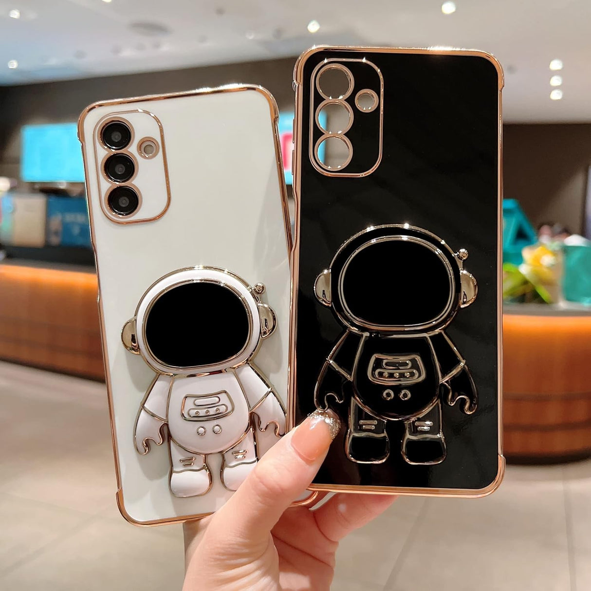 Husa Telefon 2in1, Vivimall, Compatibila Samsung Galaxy S24, Carcasa TPU cu Suport Inclus Tip Astronaut, Protectie Camere, Negru - vivimall.ro
