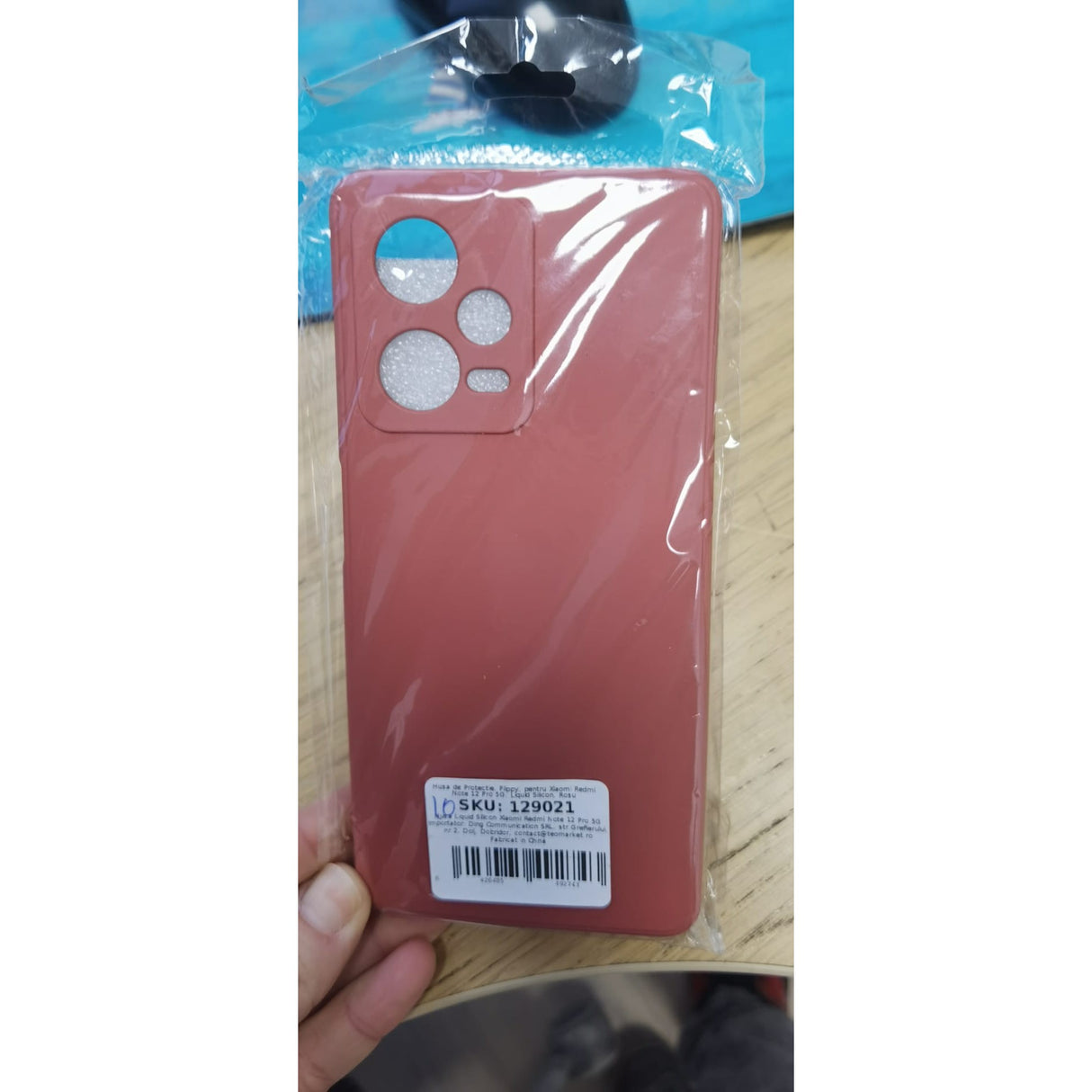 Husa de Protectie, Vivimall, pentru Xiaomi Redmi Note 12 Pro 5G, Liquid Silicone, cu Microfibra pe Interior, Protectie Antisoc, Compatibil Incarcare Wireless, Rosu Camellia - vivimall.ro