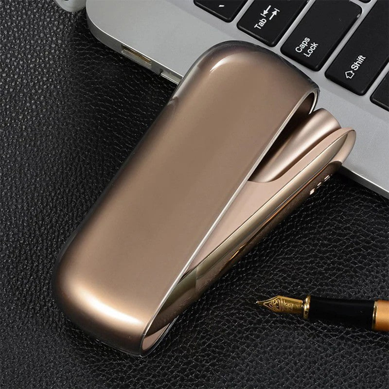 Husă din TPU pentru IQOS Iluma, imagine lifestyle, negru transparent, utilizare zilnică