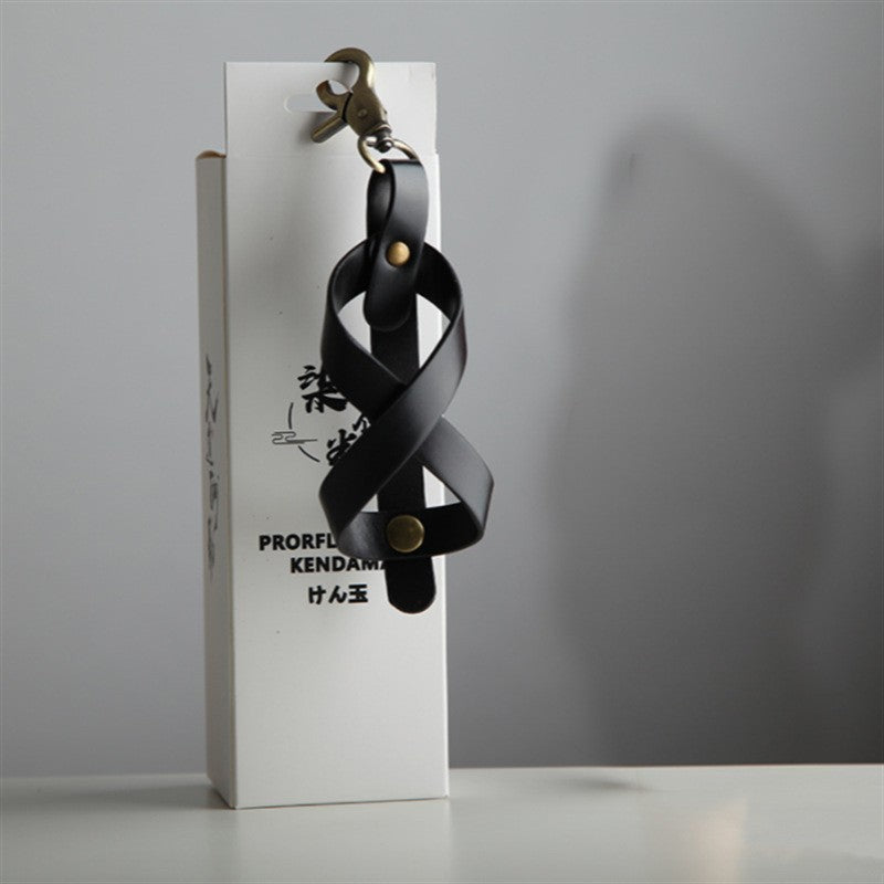 Husa pentru Kendama, Vivimall, Husa de Depozitare pentru Kendama, din Piele Ecologica, Catarama cu Agatare pentru Transportare, Model Breloc 8, 12 x 6 cm, Negru