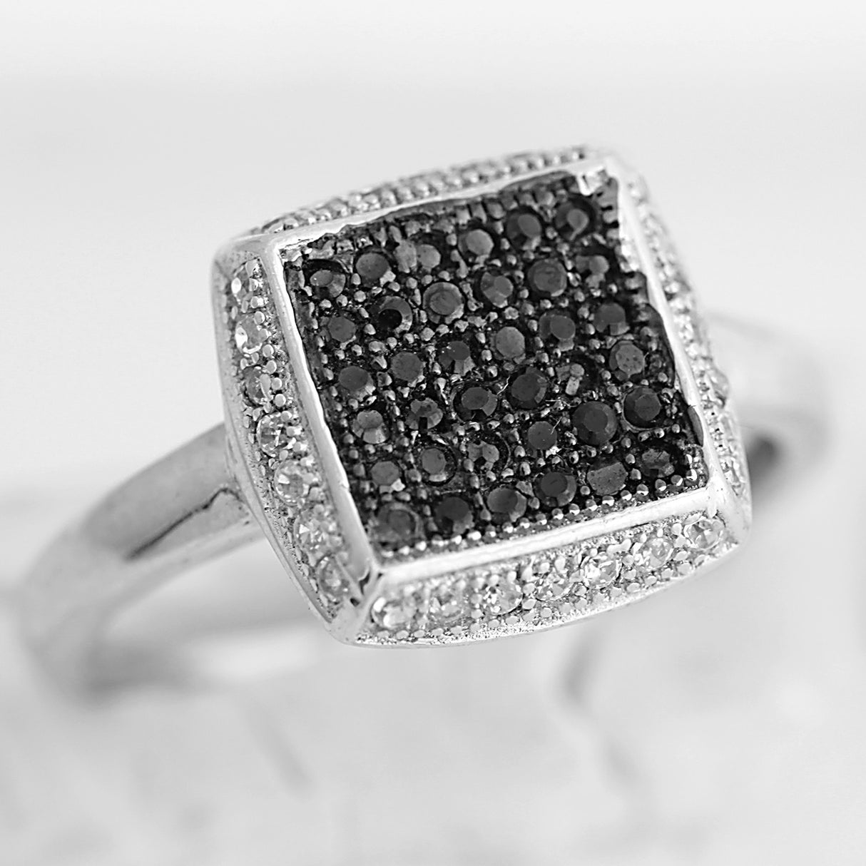 Inel de dama din Argint 925 cu model patrat si zirconii, marimea 54 - vivimall.ro