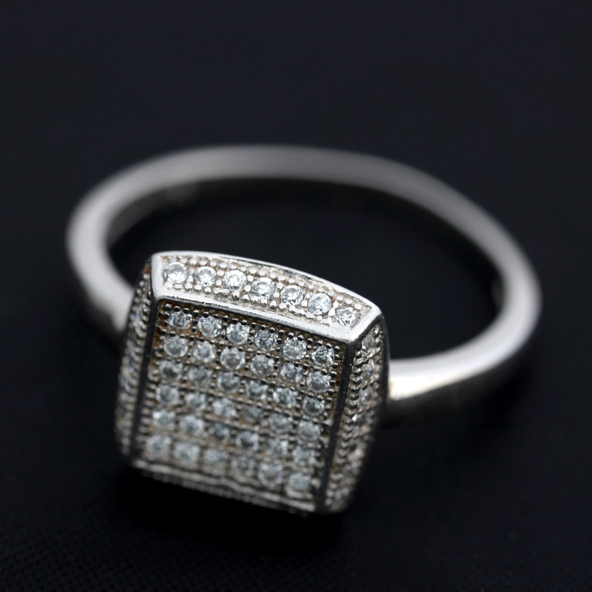 Inel de dama din Argint 925 cu model patrat si zirconii, marimea 57 - vivimall.ro