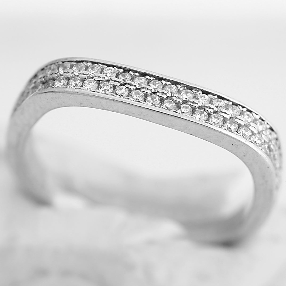 Inel patrat din Argint 925, placat cu rodiu si zirconii, marimea 54