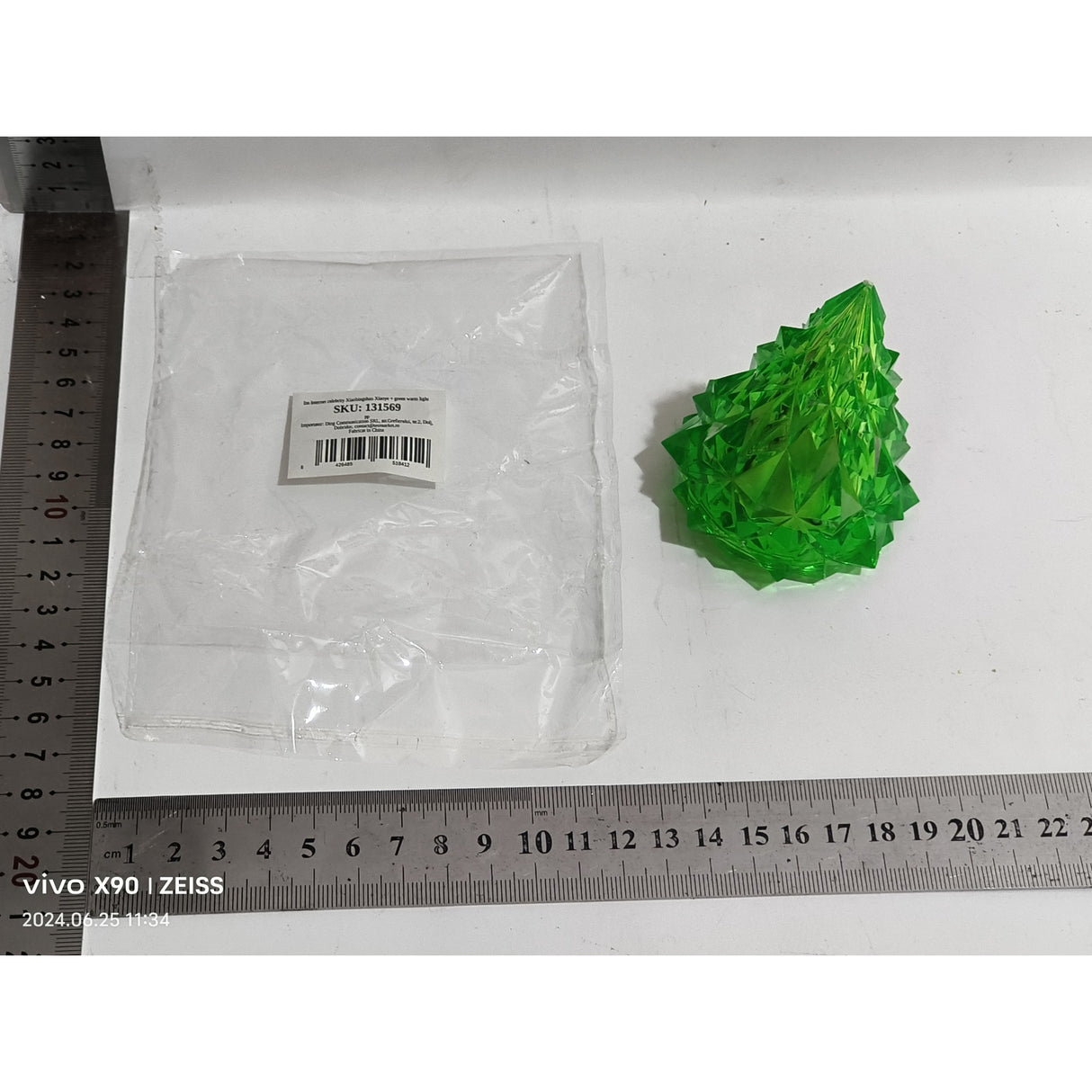 Lampa de Veghe, Vivimall, Model IceBerg, Lumina Rece, cu Baterii, Verde, 6.5x8 cm - vivimall.ro